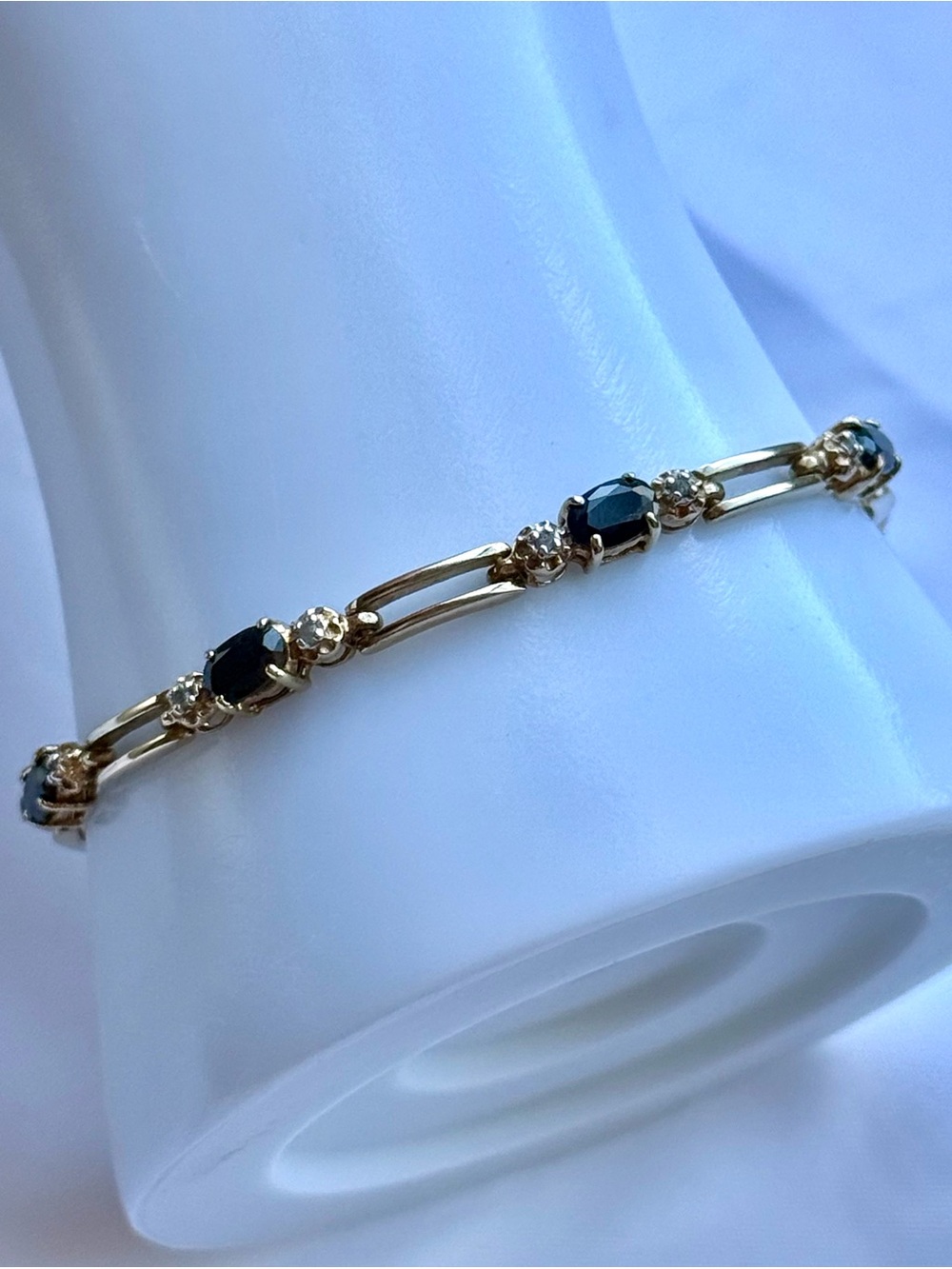 5.140 CTW SAPPHIRE & DIAMONDS 18K GOLD DESIGNER BRACELET (orig. $2,200!) SALE